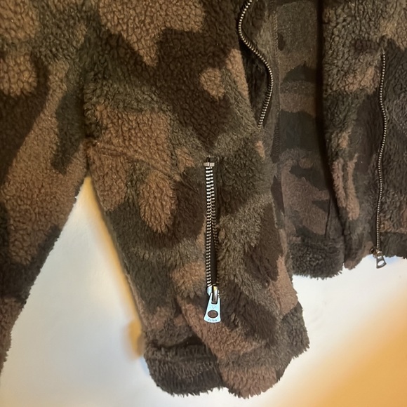 Dylan Camp Jacket - Picture 3 of 7